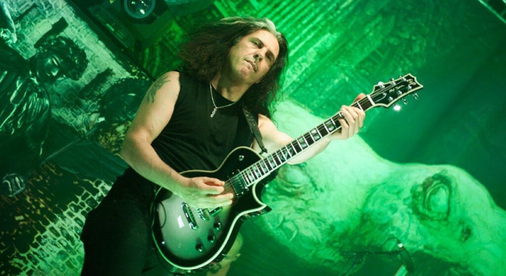 Testament comportamento de babaca não deve ser tolerado, diz Alex Skolnick