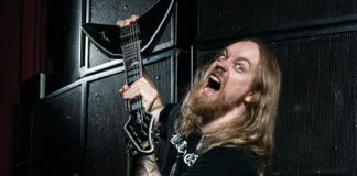 Katatonia: Anders Nyström, guitarrista e fundador, está fora da banda, "é mais uma evidência de que a vida está atrapalhando nossos planos preferidos", diz Jonas Renkse