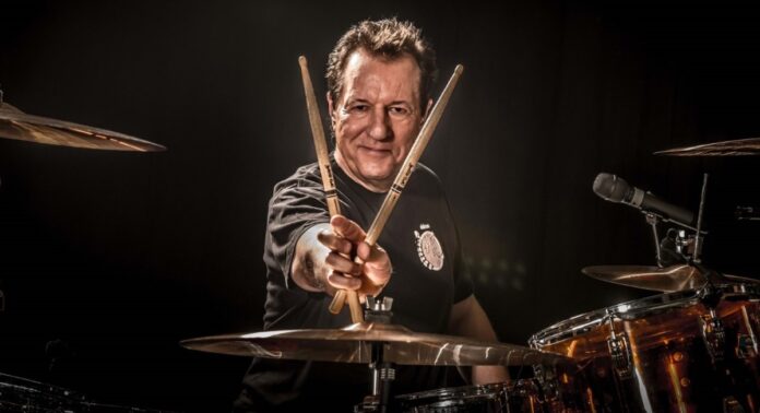 Scorpions Ex-baterista, Herman Rarebell, não vai beijar a bunda de ninguém para retornar à banda